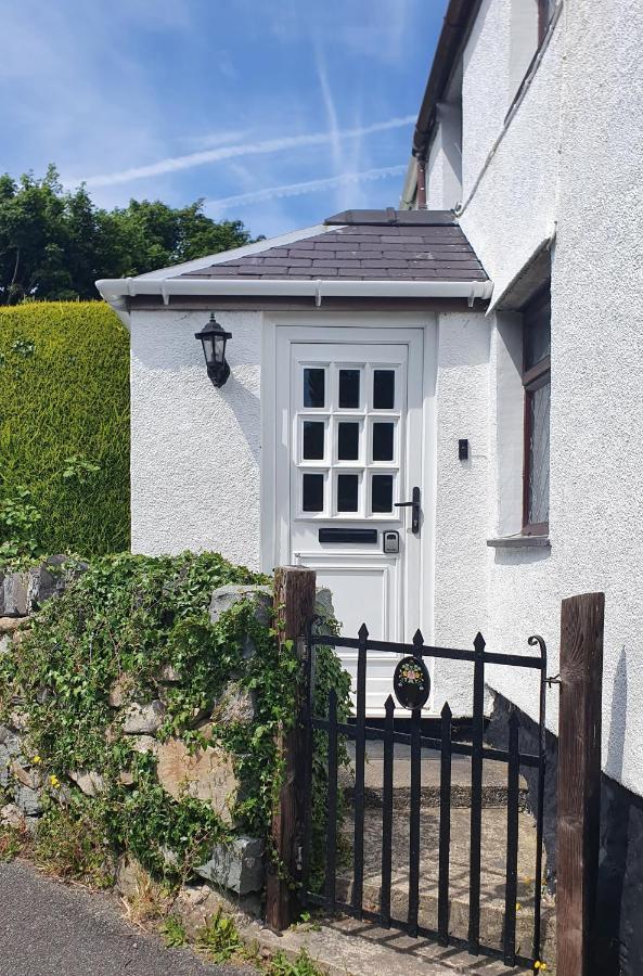Green Cottage - Snowdonia Llanllechid Εξωτερικό φωτογραφία